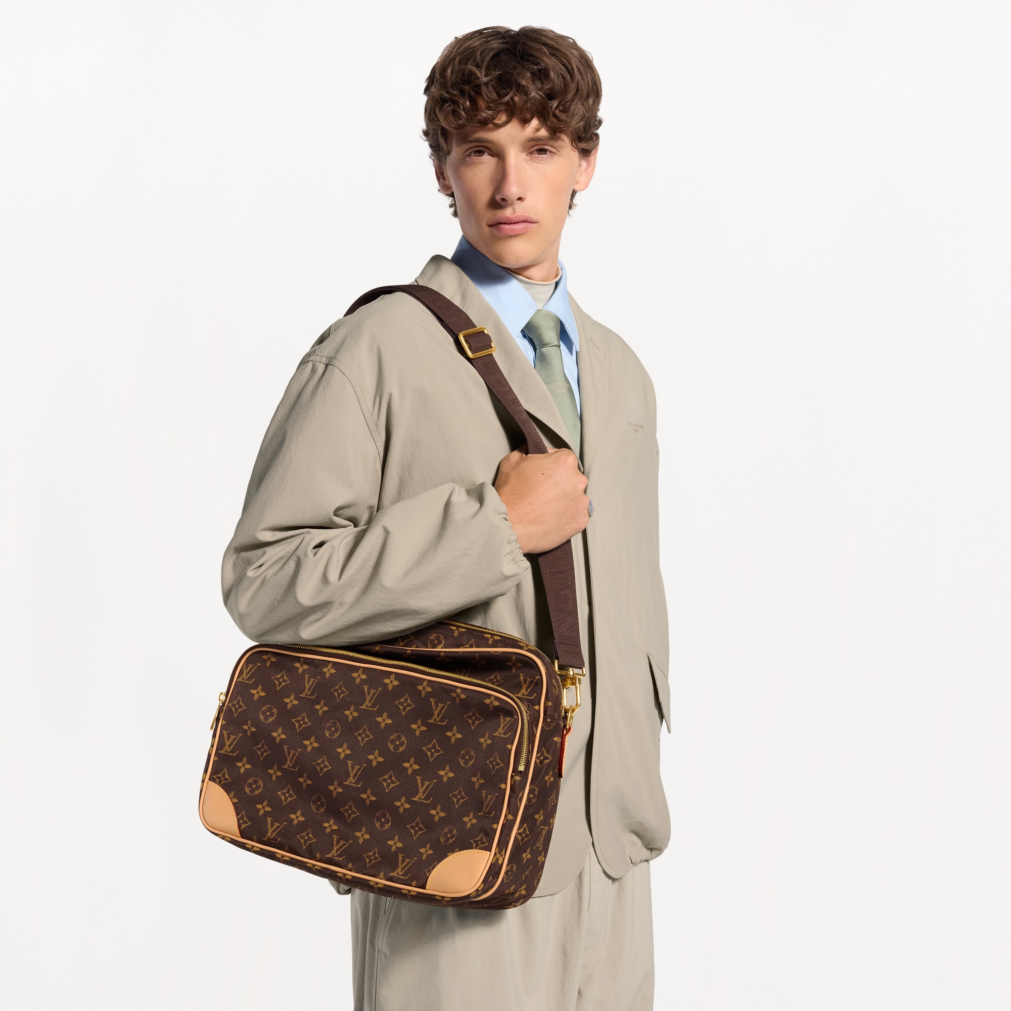 Nil XL Louis Vuitton Silk Tech G76 - Bags and Small Leather Goods